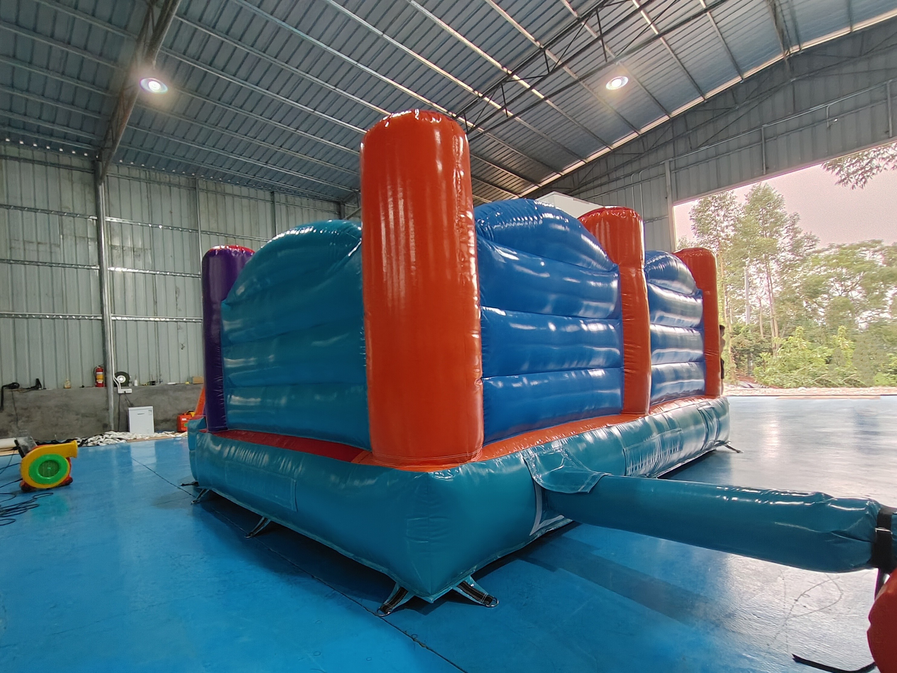 Indoor Playground Inflatable Bouncer Combo With Slide Gaint Inflatable Amusement Park