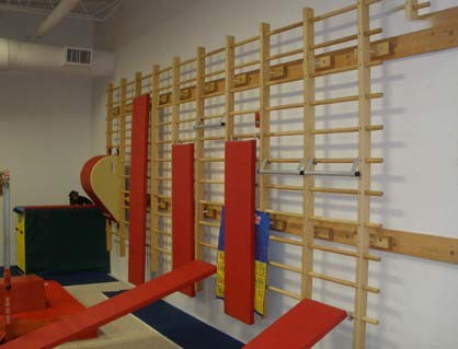 Workstation Stall Bar. Use For Combines Traditional Exercises With More Challenging, Fun, And Exciting Options.
