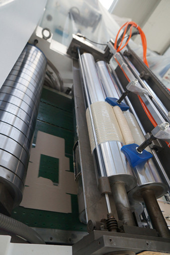 Automatic Window Patching Machine With Corner Chamfer And Crease V Cut