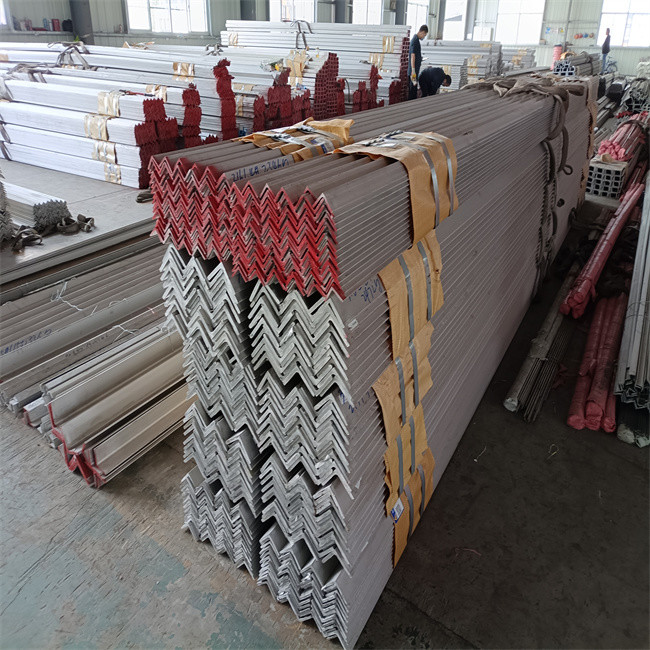 AISI 301 304 Decorative Ss Angle Bar Cold Rolled 12m