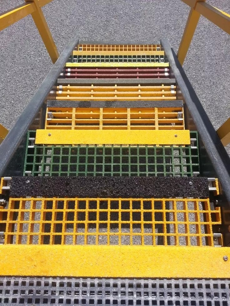 50*50mm Transportation FRP Floor Grating Black Grp Moulded