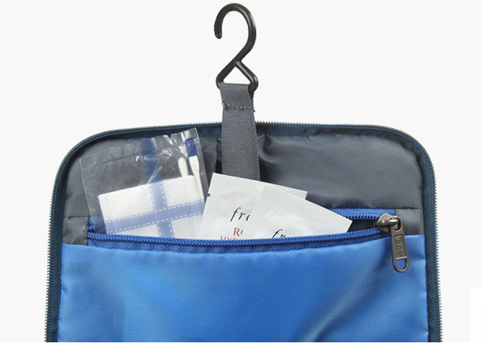 Custom Travel Kit Hanging Toiletry Bag Polyester Waterproof Toiletry Bag With Hook For Men