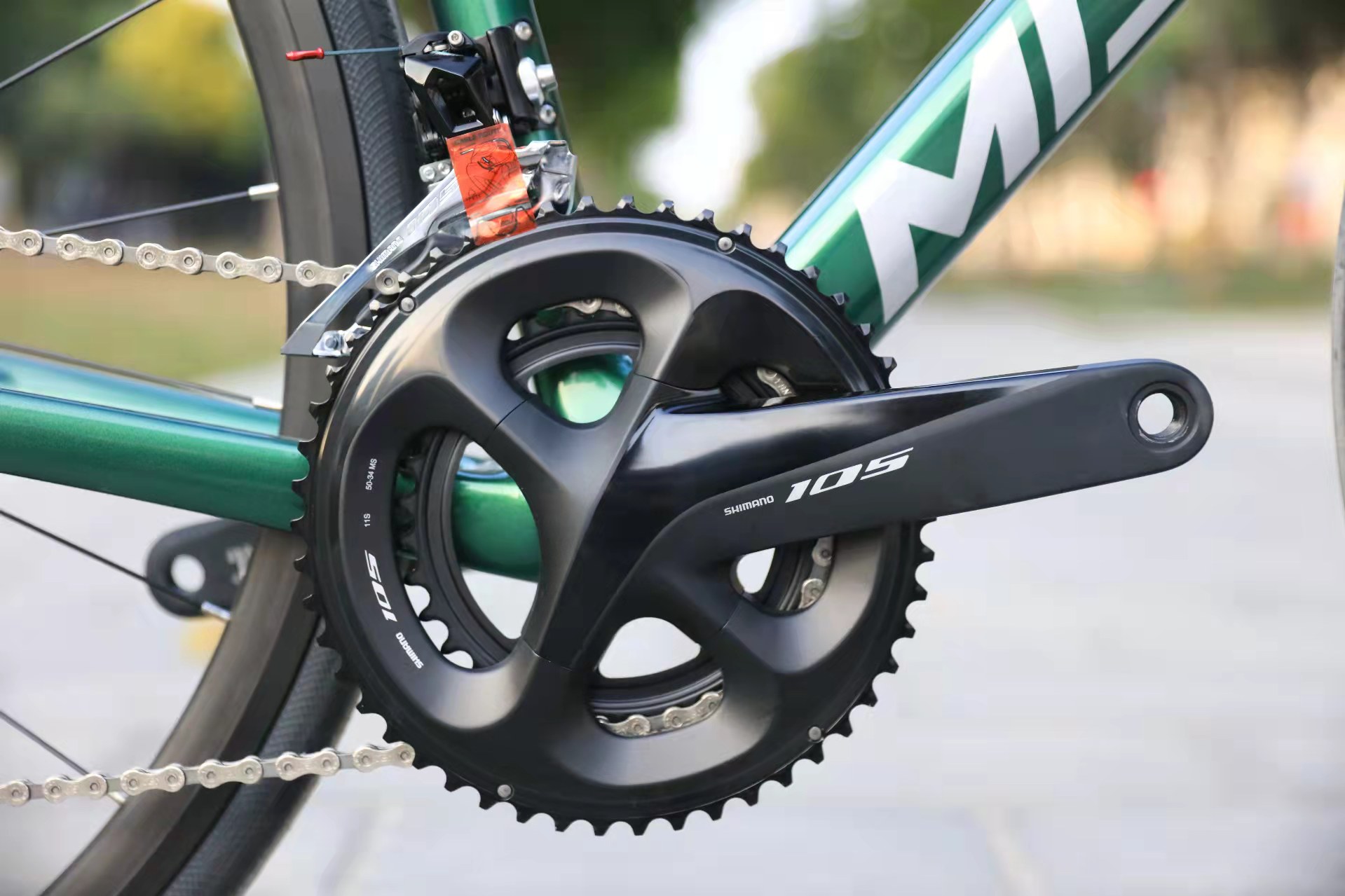 22 Speed Aluminum Alloy Road Bike R7020 700C Bicycle For Men Lightweight And Advanced