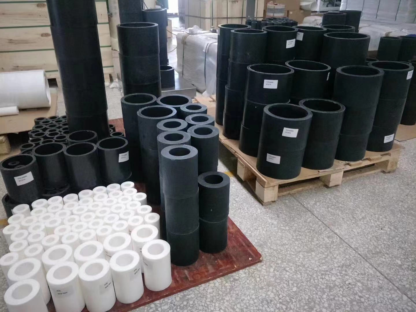 High Temperature Resistance Custom Extruded Plastic Tube PTFE Tubing