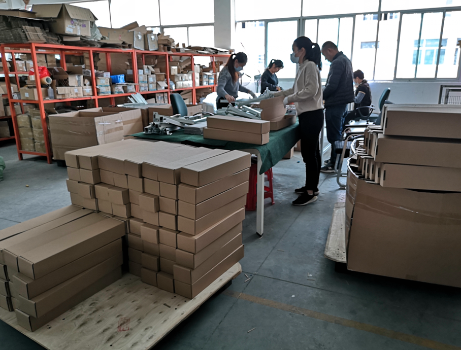 Adjustable Rear Leg Front Leg Solar Racking for PV Solar Panel Installation Efficiency