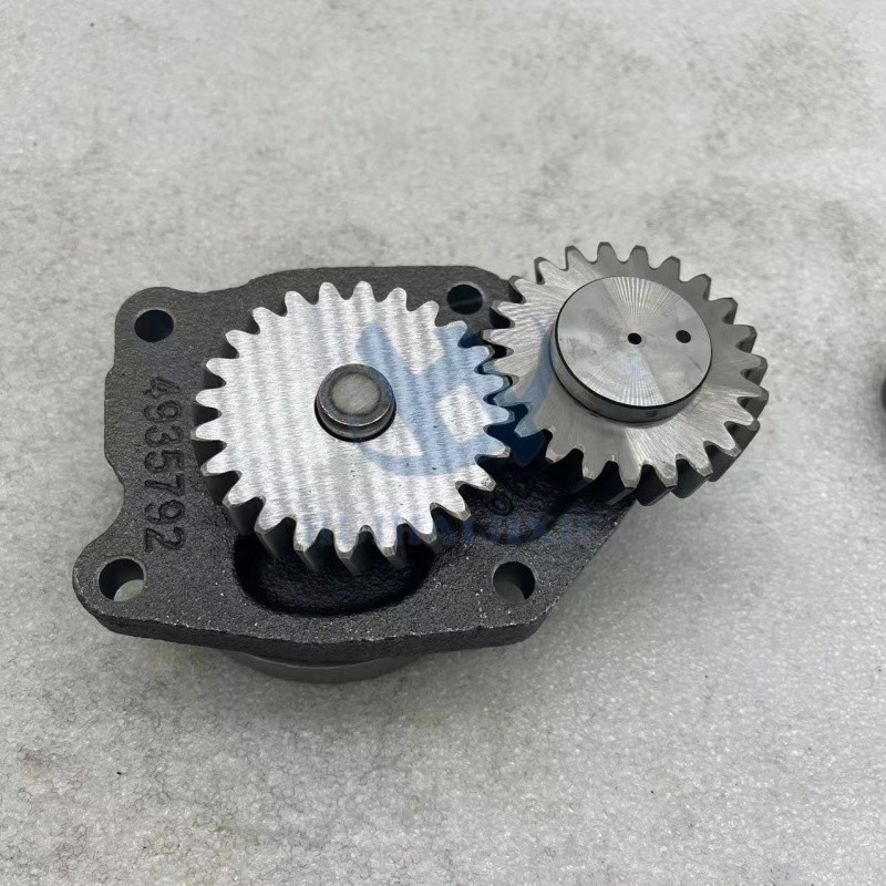 Excavator Spare Parts 4939585 Lubricating Oil Pump 493-9585 for Cummins 4BT Engine