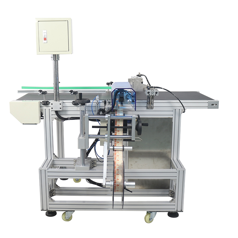 Photoelectric Sensor Controlled Intelligent Labeling Machine for Accurate Labeling