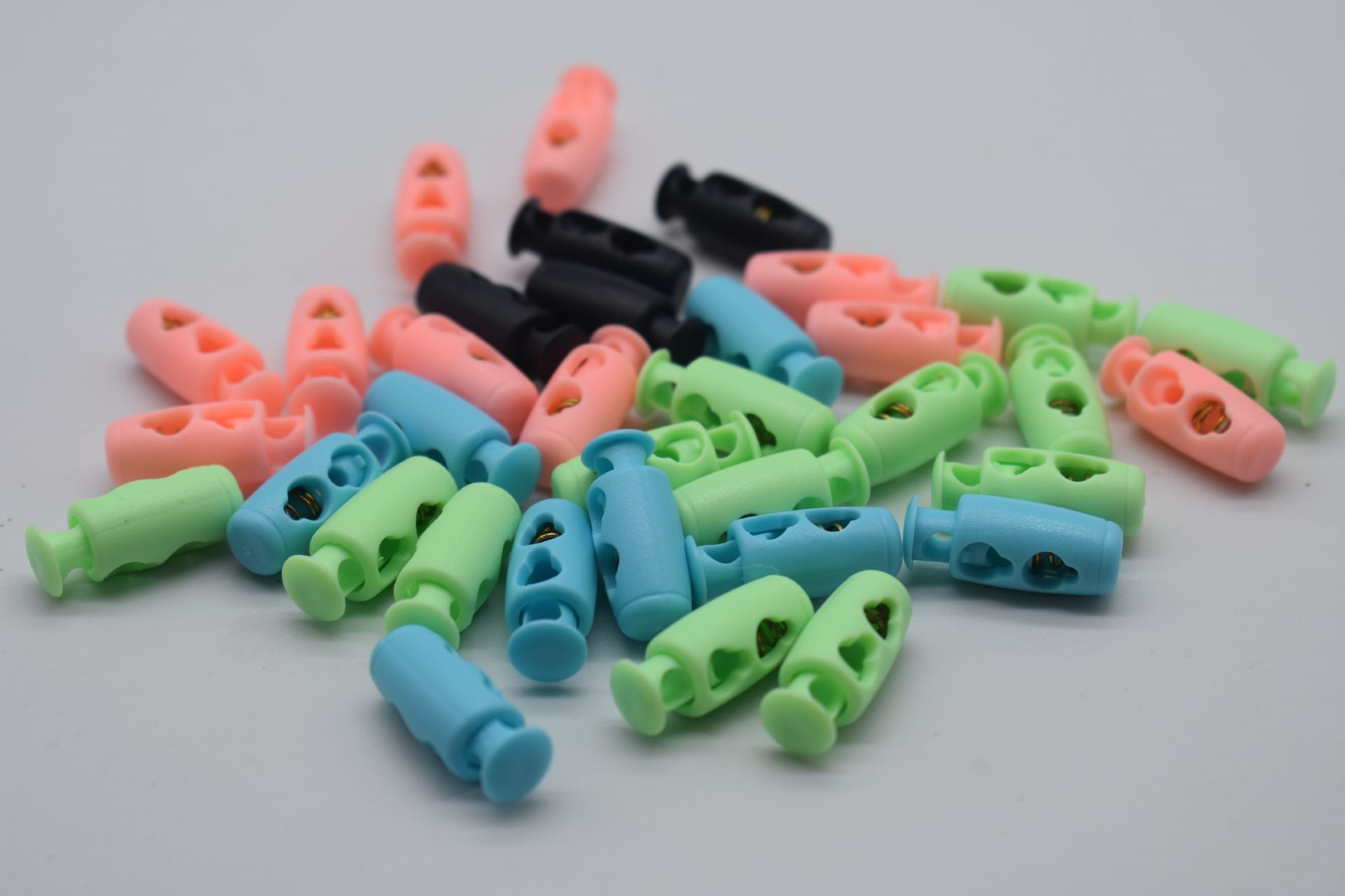 Decorative Dye Match Plastic Buckle With Lock Bungee Cord