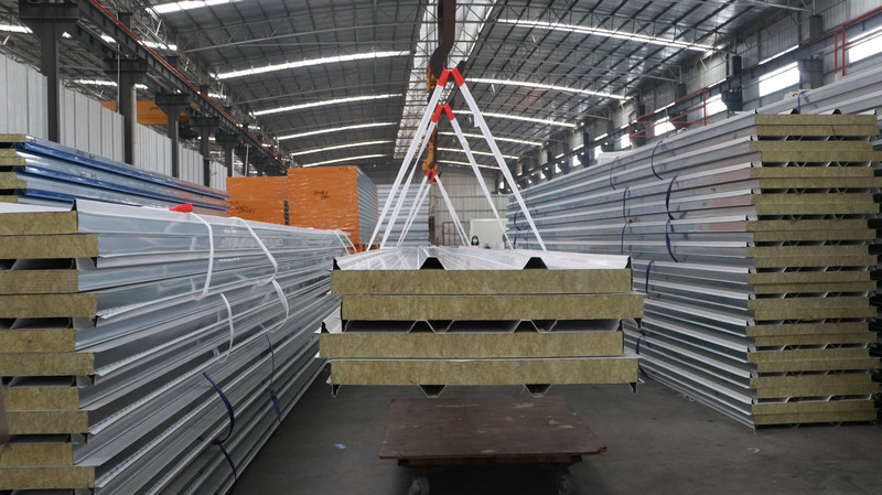 Energy Saving 50mm 100mm Rock Wool Sandwich Roof Panel