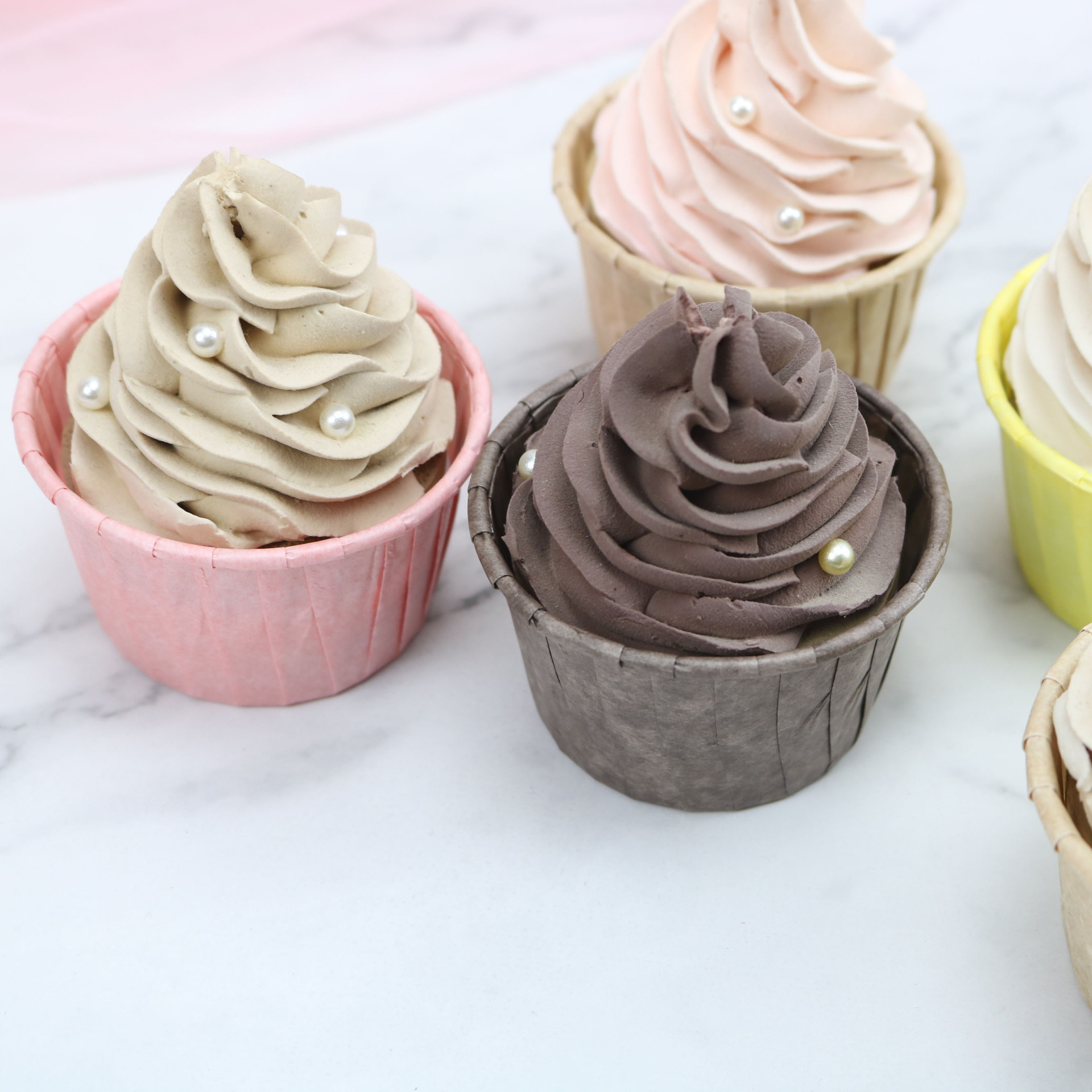 LFGB Mini Baking Muffin Cups Grease Proof Cupcake Liners For Wedding Party