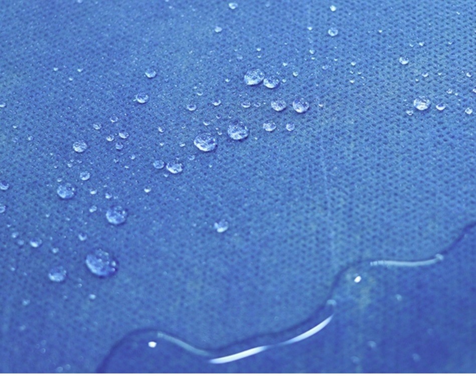 PET Film Waterproof Non Woven Fabric PP Spunbond Biodegradable For Tablecloth