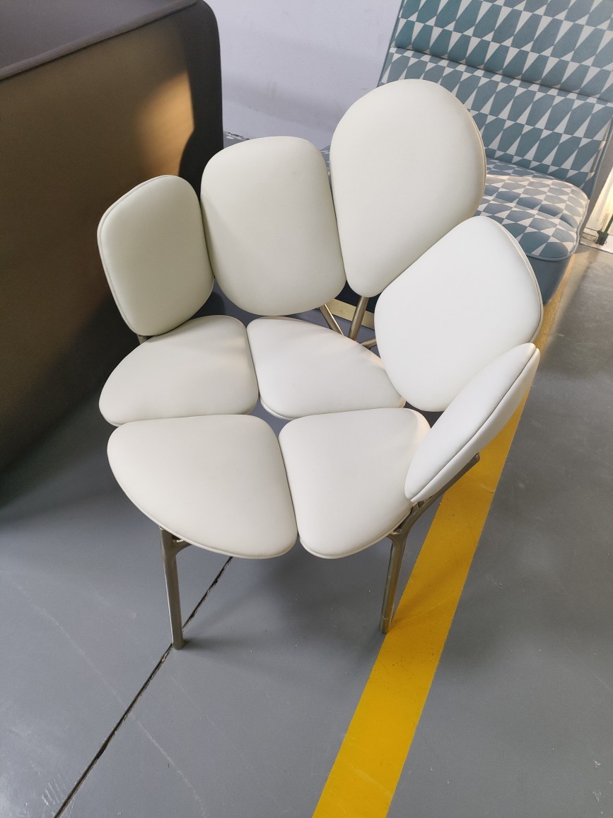 Nordic Hotel Restaurant Furniture Dining Room Petal Shaped Stainless Steel Minimalist Dining Chair