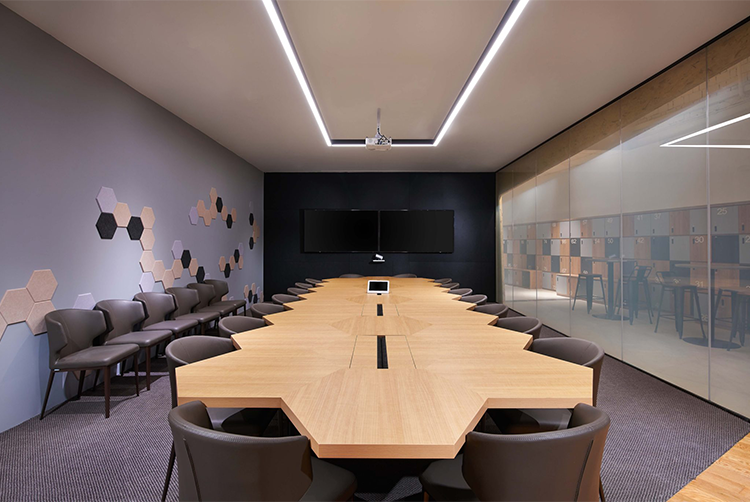 Office Linear LED Pendant Lights Anti Corrosion Aluminum Lamp Body