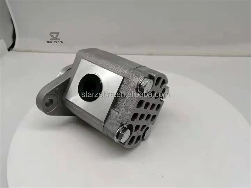 Hitachi Engine Model Excavator EX100-2 EX120-2 EX200-2 Hydraulic Pilot Pump Gear Pump for Heavy-Duty Applications