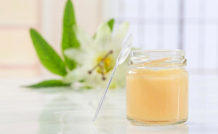 1.8% 10-HDA Organic Fresh Royal Jelly Natural Light Yellow