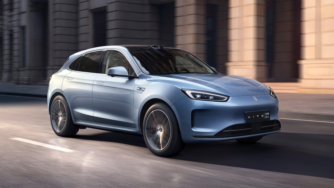 2024 AITO M5 New Energy Vehicle Pure Electric Car 272HP 5-Door 5-Seat Range 602KM