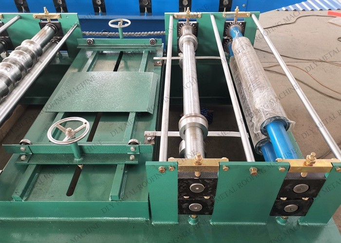 1250mm Ppgi Glazed Tile Forming Machine With Hydraulic Cutting