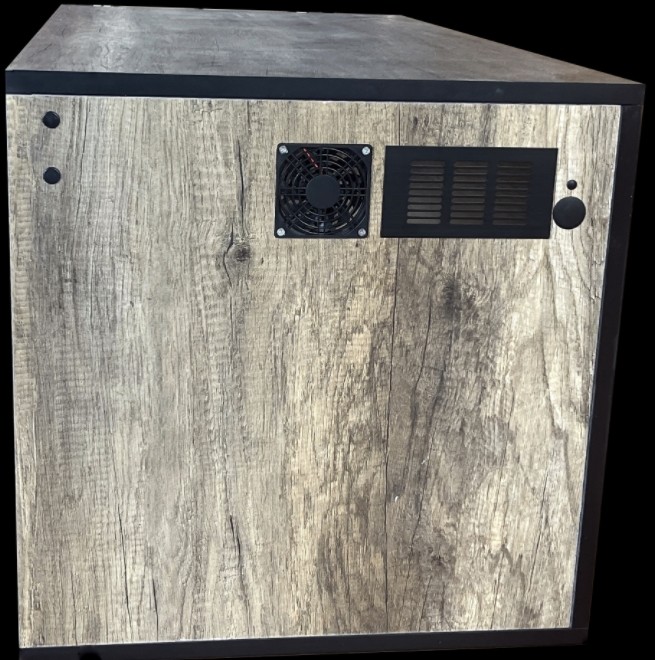 Compact Reptile Feeding Box Moisture Proof With Ventilation Fan And Window