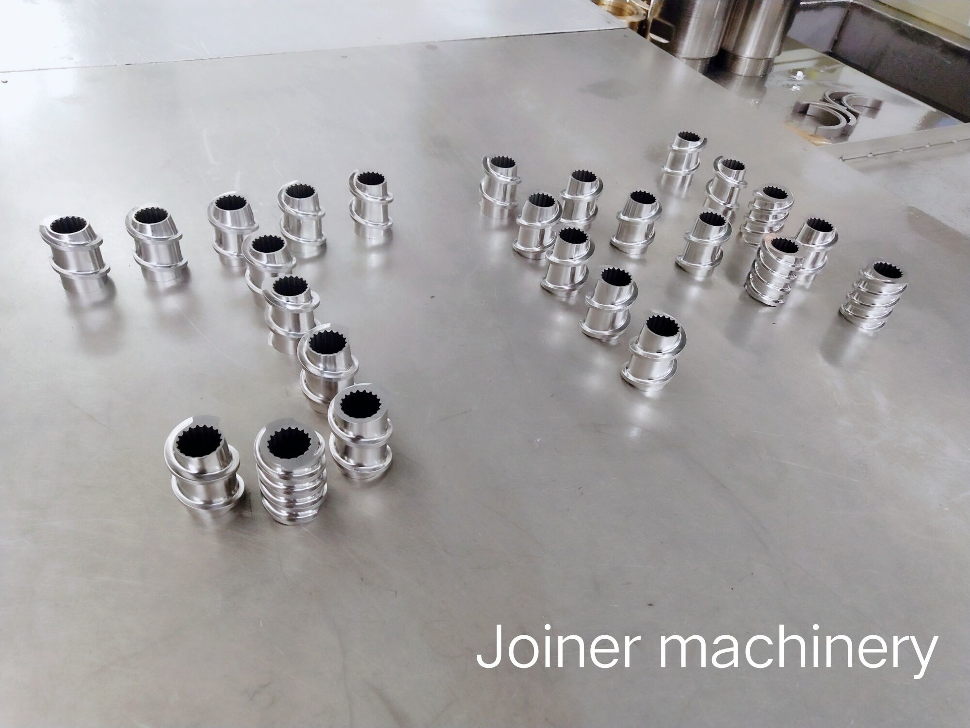 30 Screw Element Pellet Machine Parts Silver Color Double Screw Design
