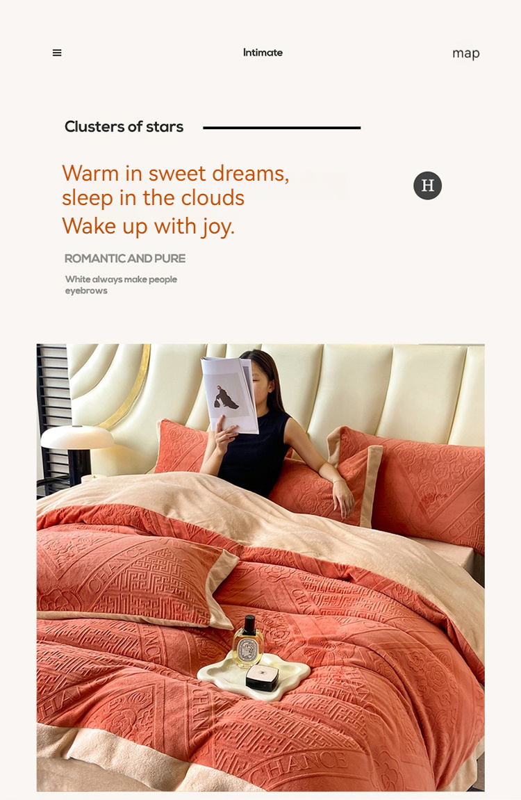 100% Polyester Fabric Winter Bedding Set Design with Luxury Bed and King Size Comforter