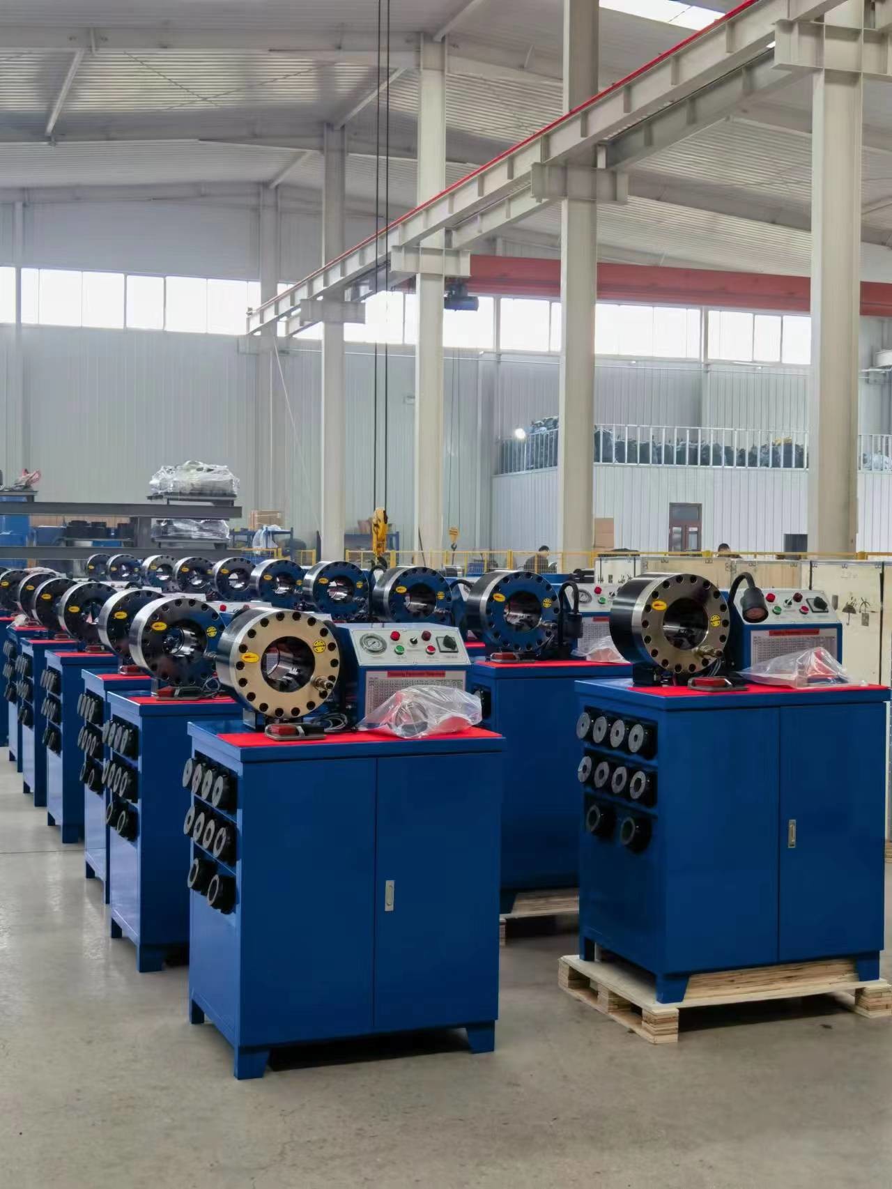 2 Inch 6-51mm Electric Rubber Hose Crimping Machine 600T Crimping Force With Size Is 860*640*1300 mm With 10 Sets Dies