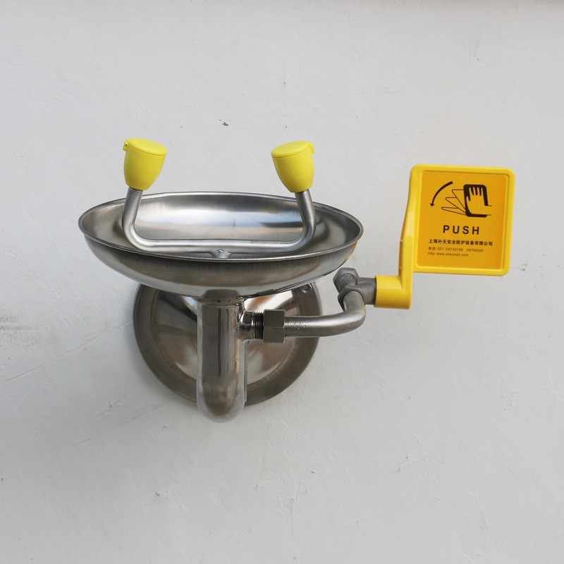 Stainless Steel eyewasher Classic Wall Mounted Eyewash Station for labs Safety Equipment round bracket