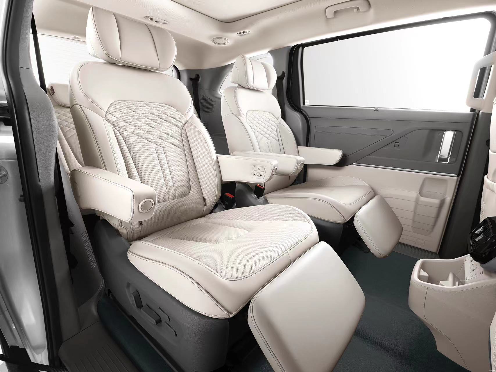 Electric Steering System MPV HYDUDA CUSTO 2024 270TGDi/ 380TGDi DLX/Pro/GLS 5 Door 7 seats CarLife for Your Next Adventure