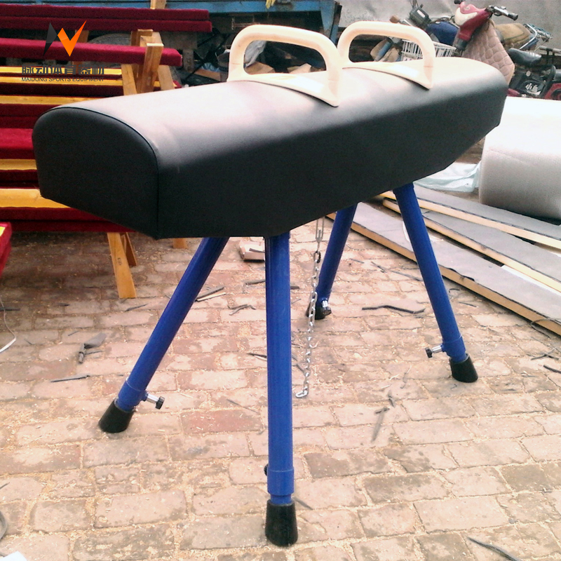 Customized Logo Non-slip Portable Pommel Horse in Professional Gym with Durable Design