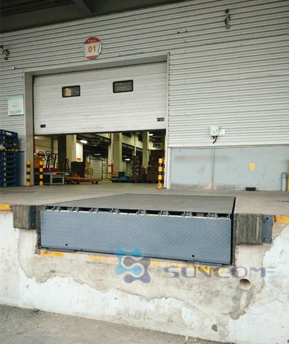 High Performance Hydraulic Dock Leveler AC 380V Power Supply Hydraulic Dock Ramp