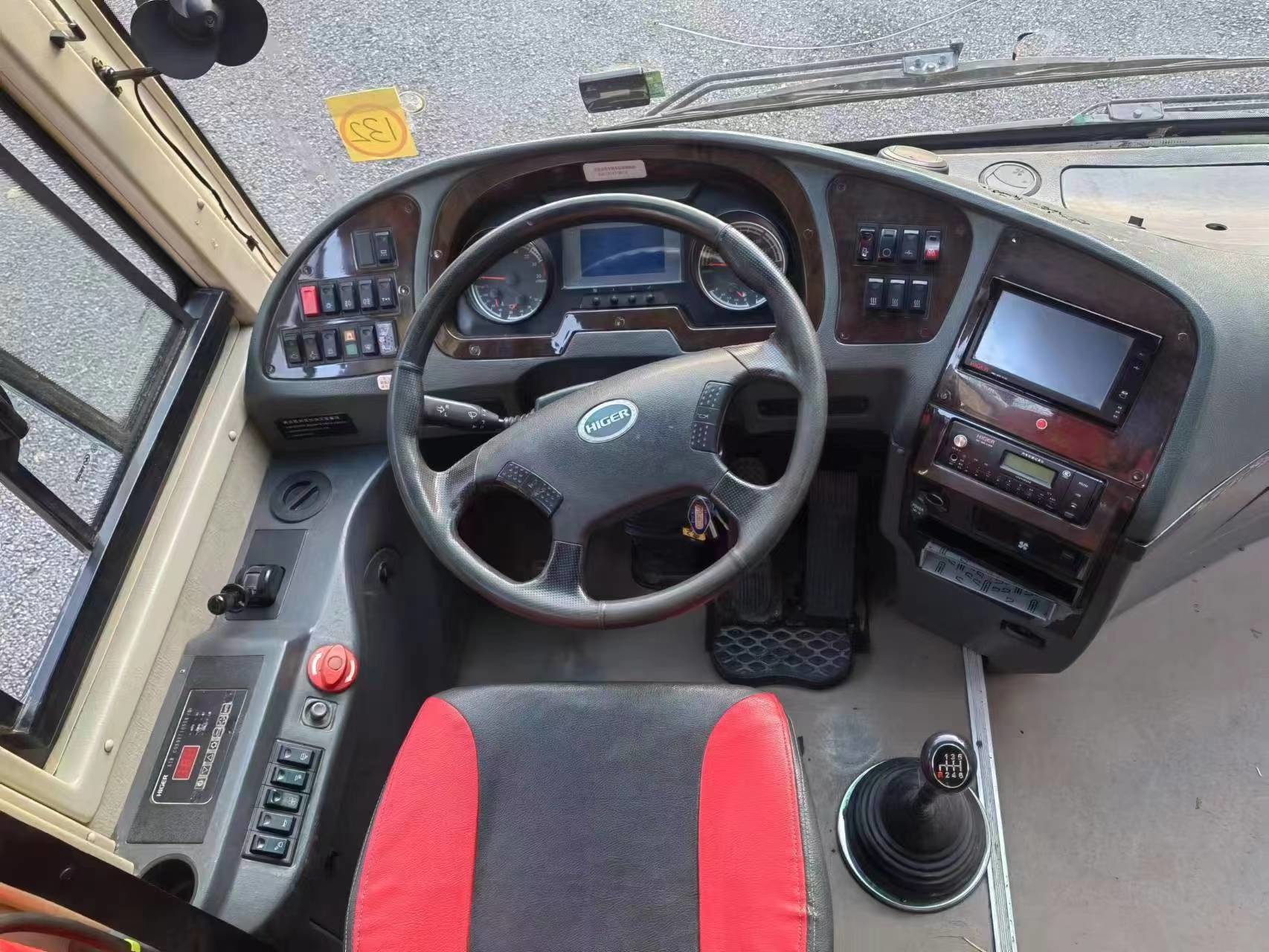 Luxury Higer KLQ6796 Used Coach Buses 34 Seats LHD Rear Engine 147kw Plate Spring Suspension