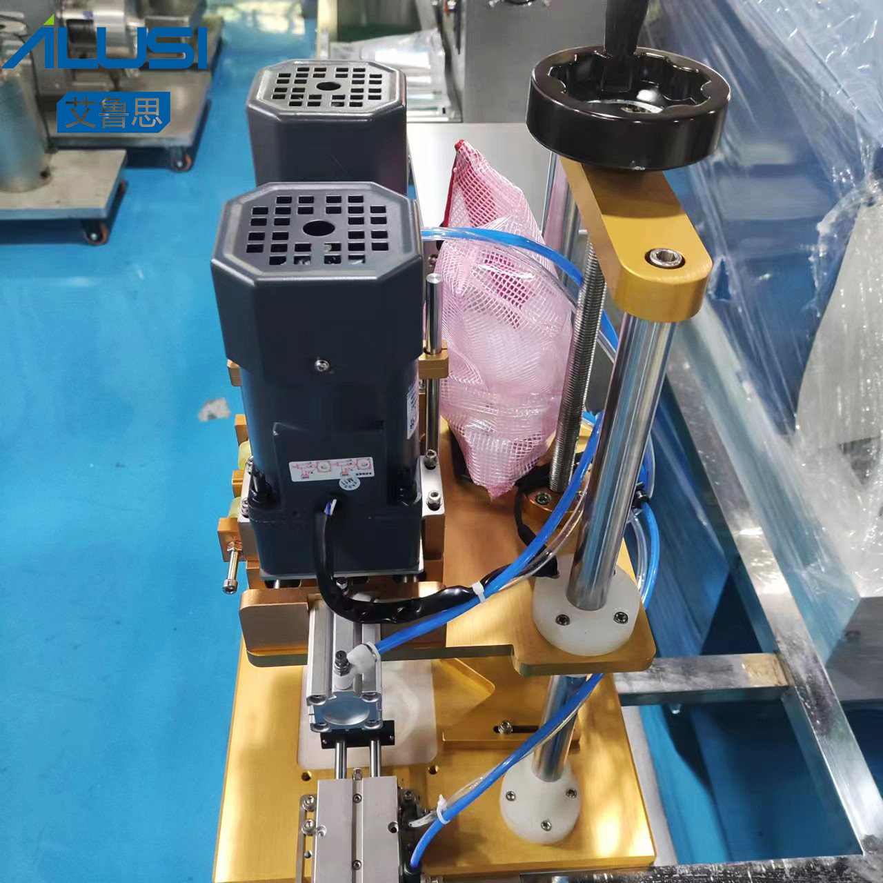 SUS304 Pneumatic Tabletop Bottle Capping Machine Desktop Bottle Screw Capper
