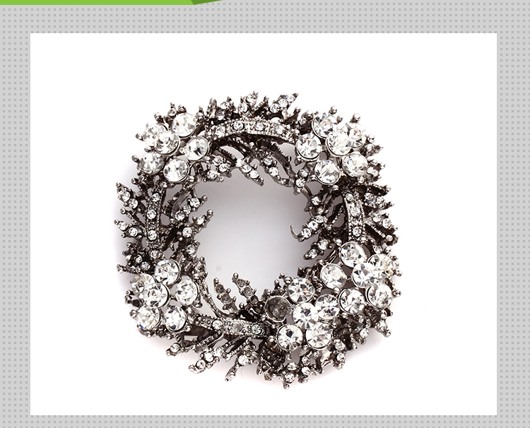 Popular Sparkling Zinc Alloy Buckle 28mm*52mm General Usage For Woman