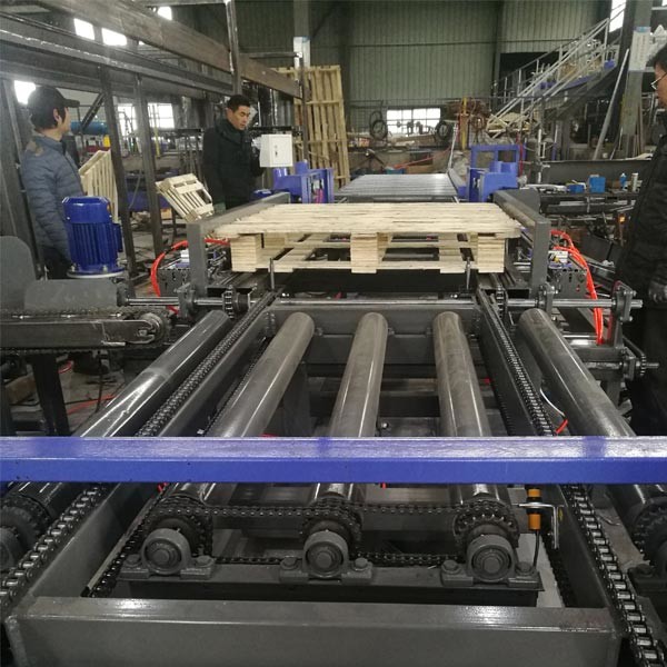 1000*1200 Mm Automatic EURO Wooden Pallet Tray Nailing Machine