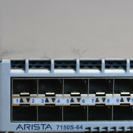 Arista Dcs DCS-7150S-64-CL-F Switch 48x 10G SFP 4x 40G QSFP 598Gbps Capacity