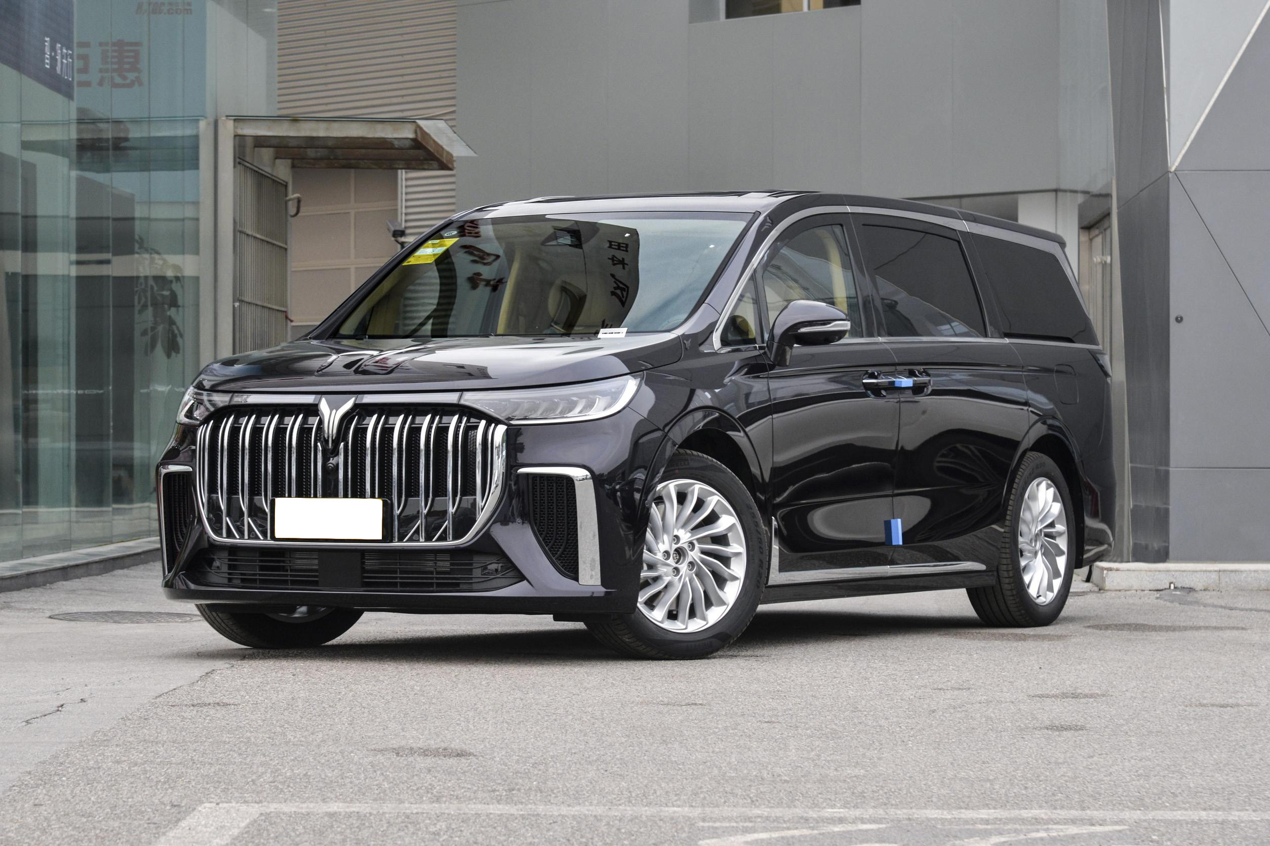 2024 Dongfeng Voyah High Speed Ridever Multi-function Steering Wheel and 605km Range for 's Electric Vehicle Market