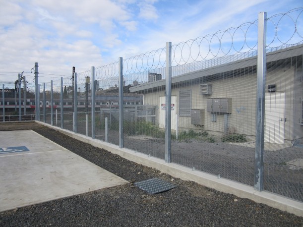 Factory Supply Powder Coated Galvanized Anti Climb 358 Security Fencing