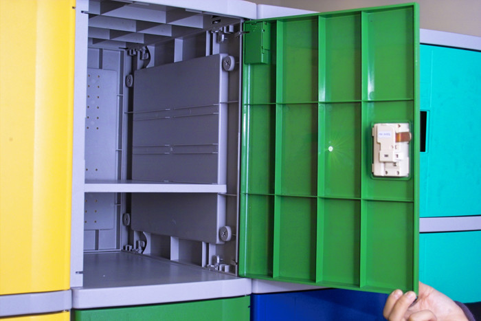Green Plastic Gym Lockers Safety Changing Room Lockers For Public Place