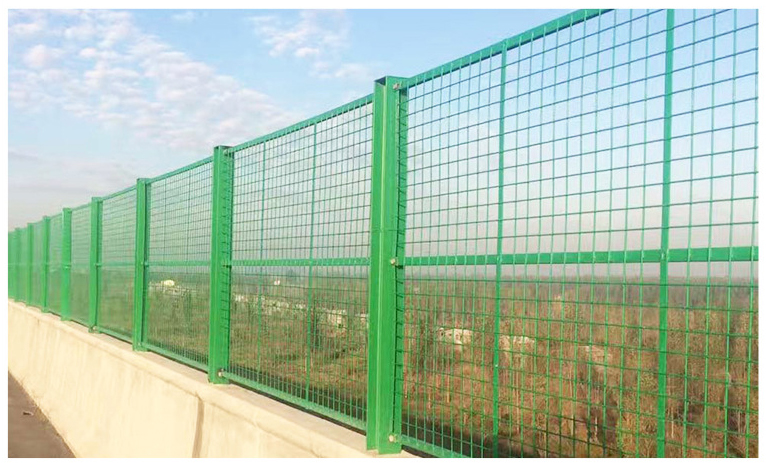 Customized Stainless Steel Barbed Wire Fence for Durable Metal Welded Wire Mesh Panel