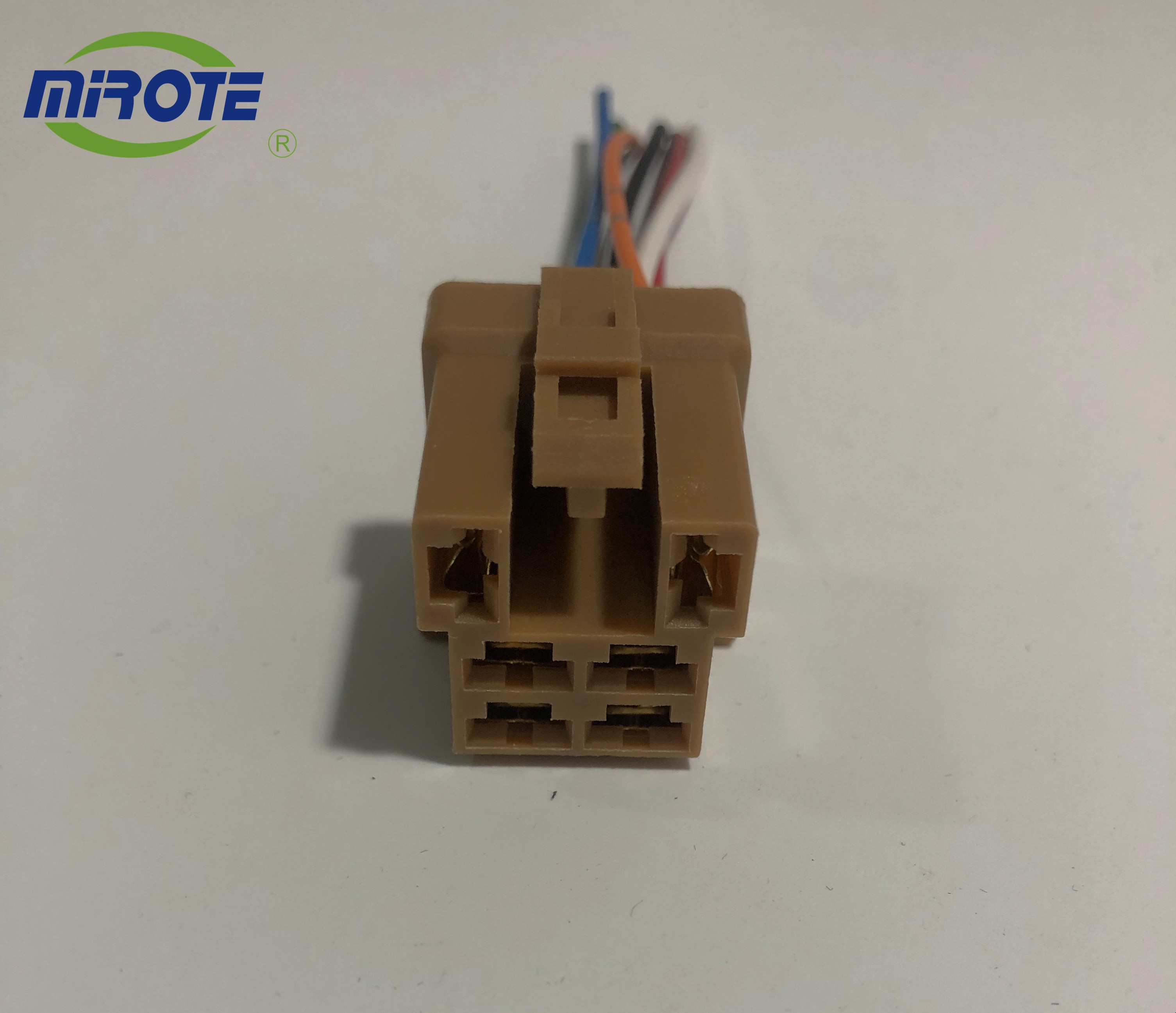 Ceramic Socket Relay Auto Wiring Harness , Automotive Wire Harness Plugs Head Lamp Light Bulb