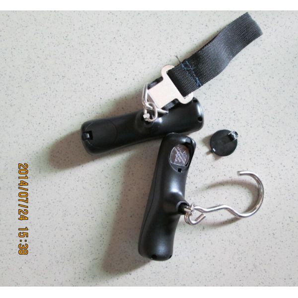 Black Hook Strap Travel Digital Scale Over Load Indication With CR2032 Batteries