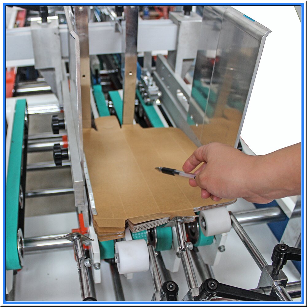 Automatic Box Making Folder Gluer Pasting Machine for Aluminum Foil Roll Box Folding