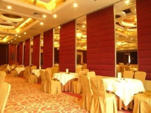 China Room Divider Buddha Sound Proof Partitions Bracket Portable Partition Walls For Banquet on sale
