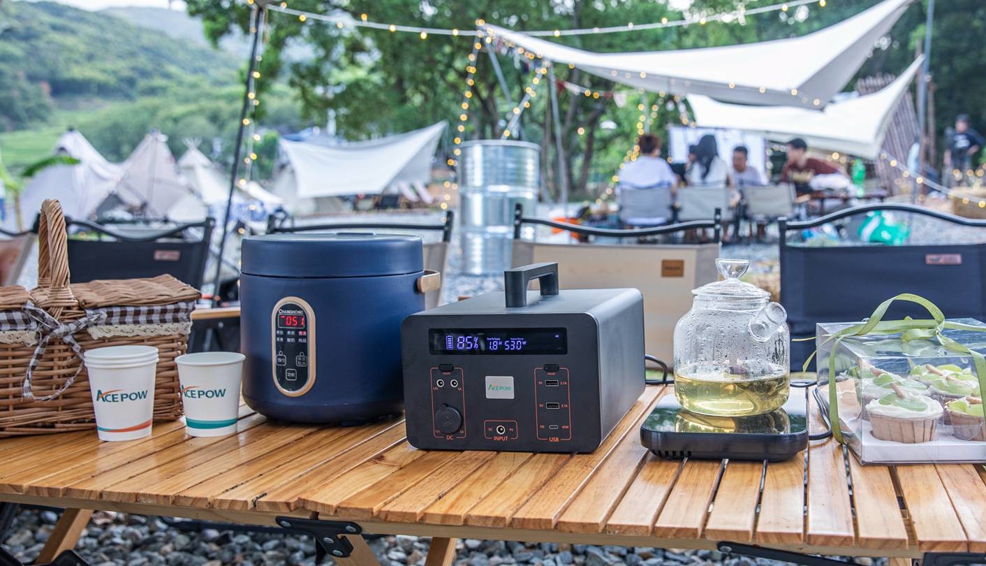 ISO9001 Lithium Portable Power Station Outdoor Camping Power Supply 1100watt