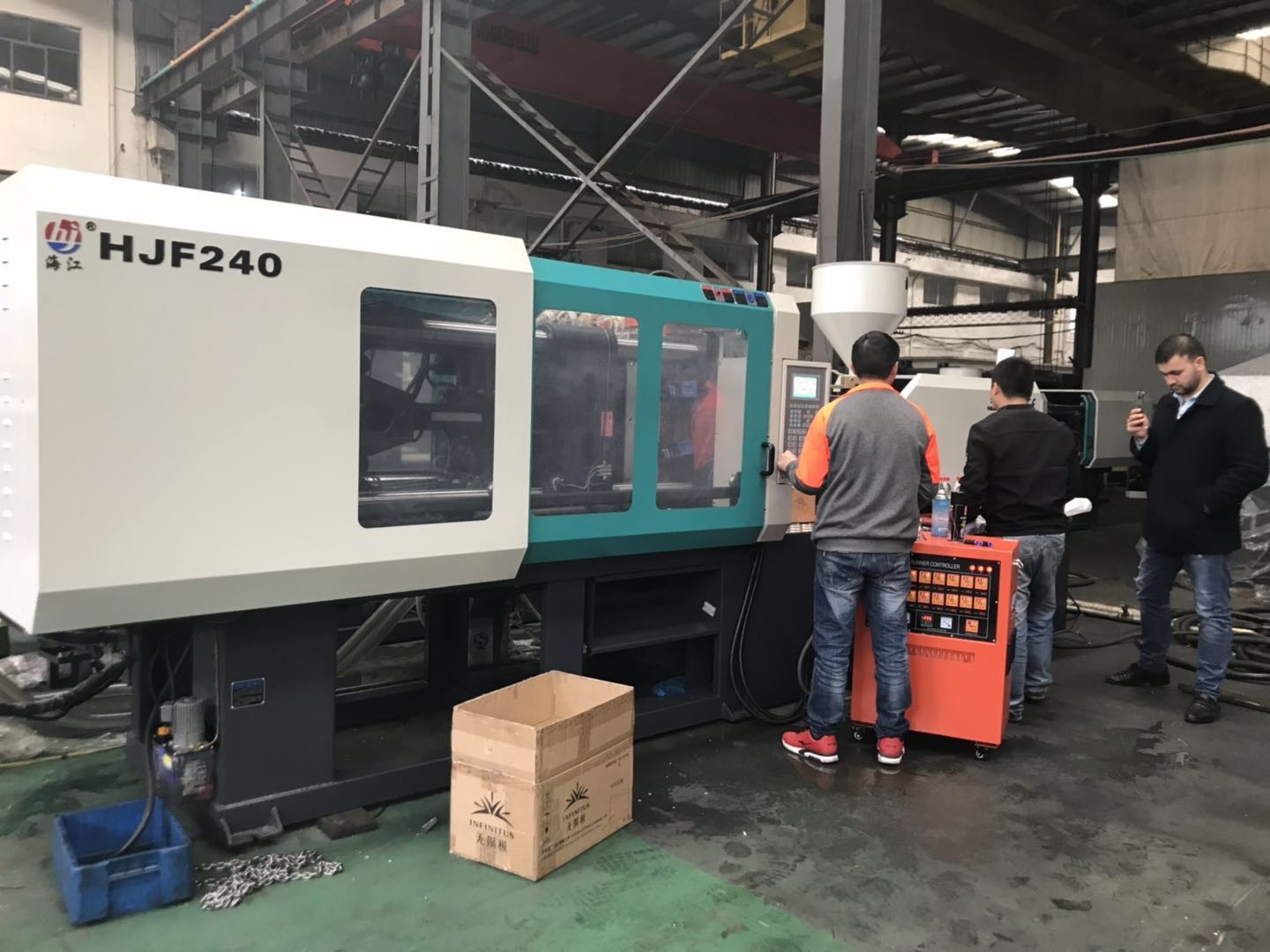 Plastic Waste Bin Injection Molding Machine For Trash Pallet Garbage