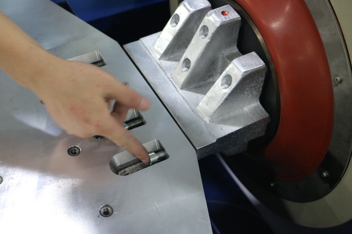 IEC 62620 Electro Dynamic High Frequency Vibration Shaker For Li Ion Battery