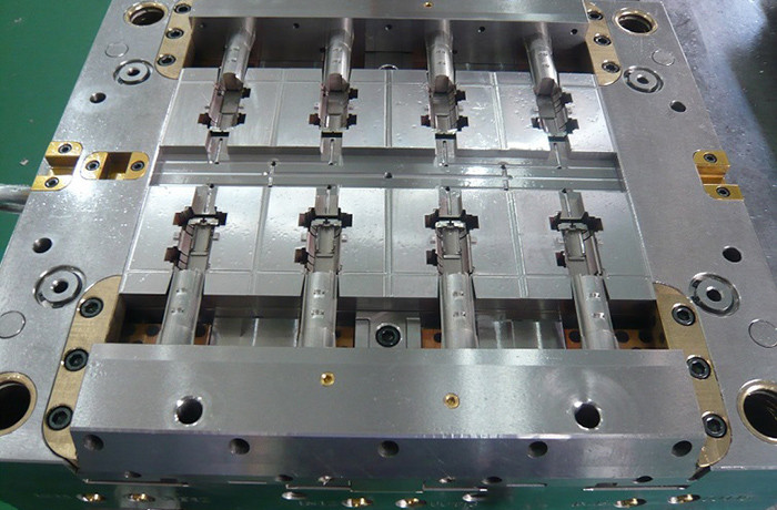Drive Dashboard Concrete 738H Precision Injection Mould S136 Stainless Fully Automatic