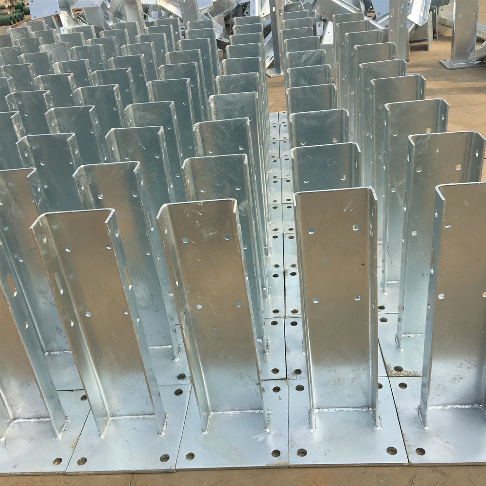 Anti-corrosion Galvanized Metal Flange Post for Roadway Safety and Reliability