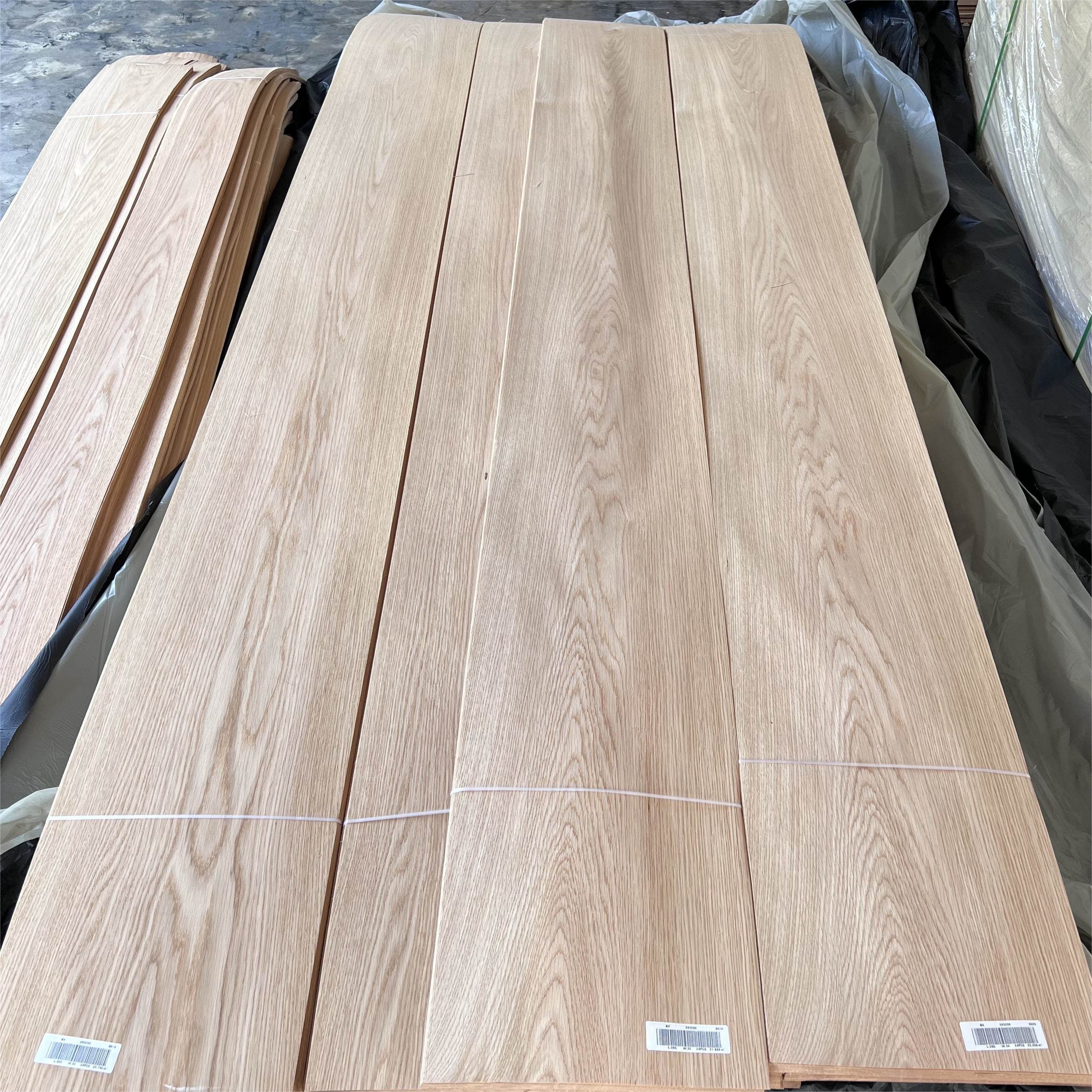 Factory Sales Natural White Oak Veneer 0.3mm 0.5mm 1mm Furniture Cabinet Doors Walls Decorative Wood Veneer