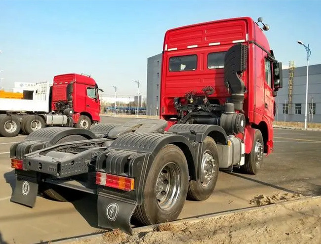 Low Cost Beiben 4x2 Diesel Tractor Truck Superior Performance For Heavy Loads