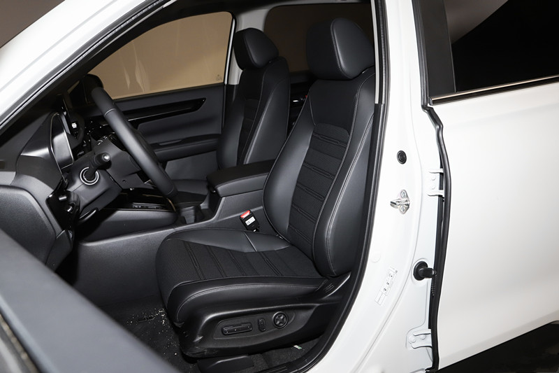 2023 High Speed CVT 1.5L 2.0L SUV Car with ABS and Front 4 Rear 4 Radar in Market